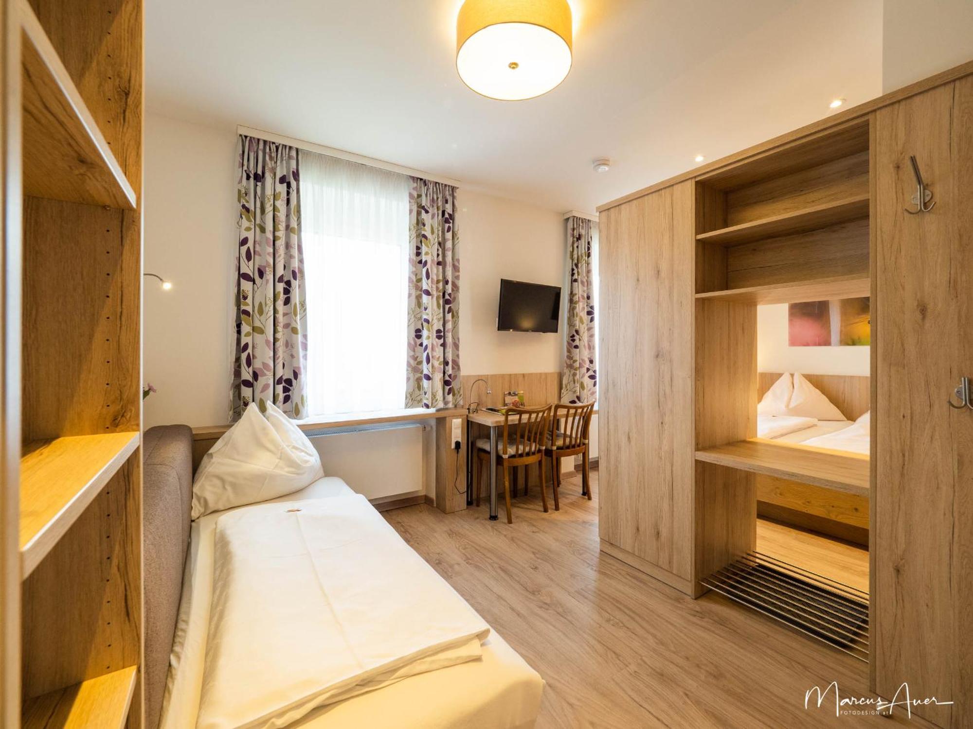 Pension Ehrenfried - Hotel Garni Kindberg Phòng bức ảnh